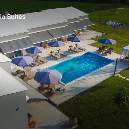 Olympia Suites ปีร์กอส ภายนอก รูปภาพ