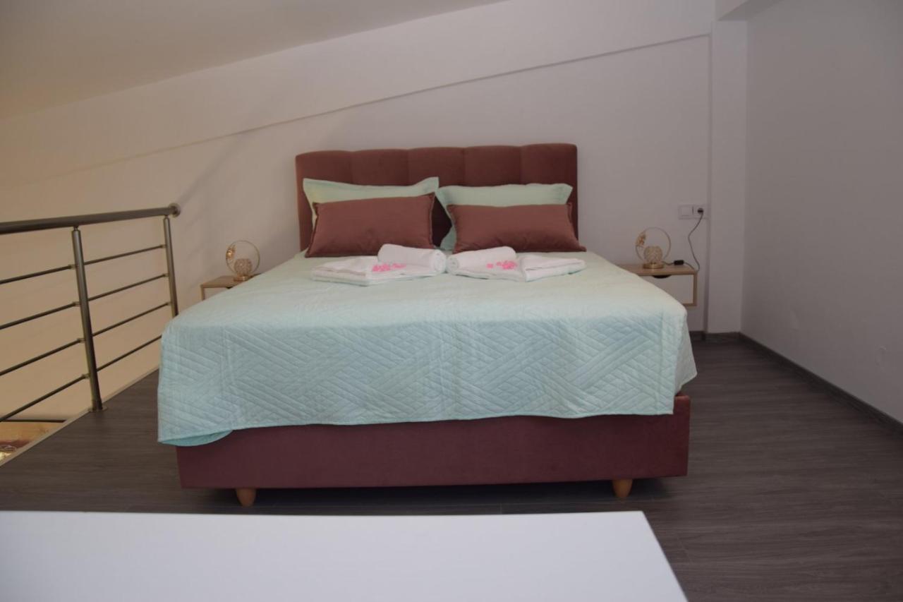Olympia Suites ปีร์กอส ภายนอก รูปภาพ