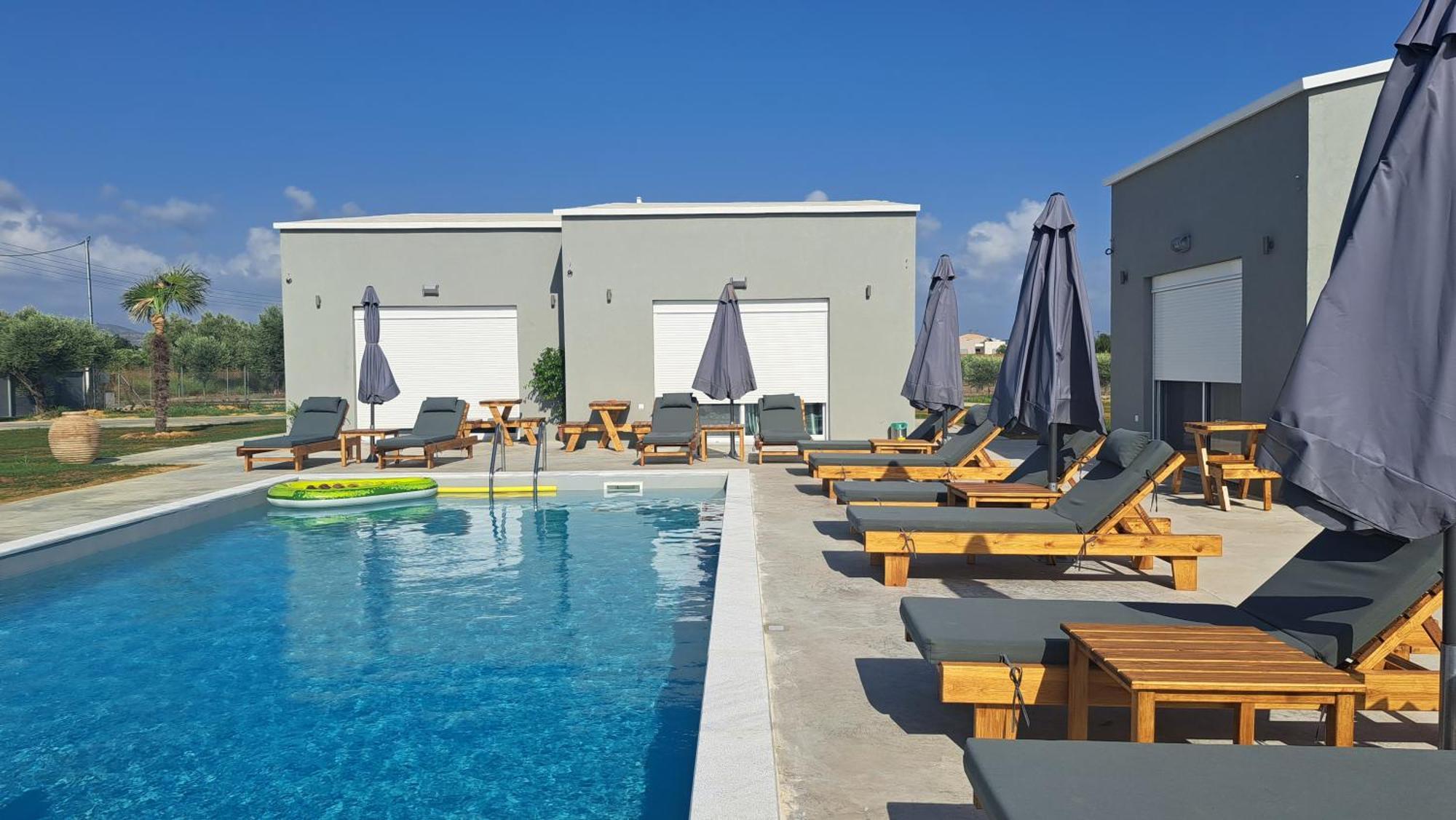 Olympia Suites ปีร์กอส ภายนอก รูปภาพ